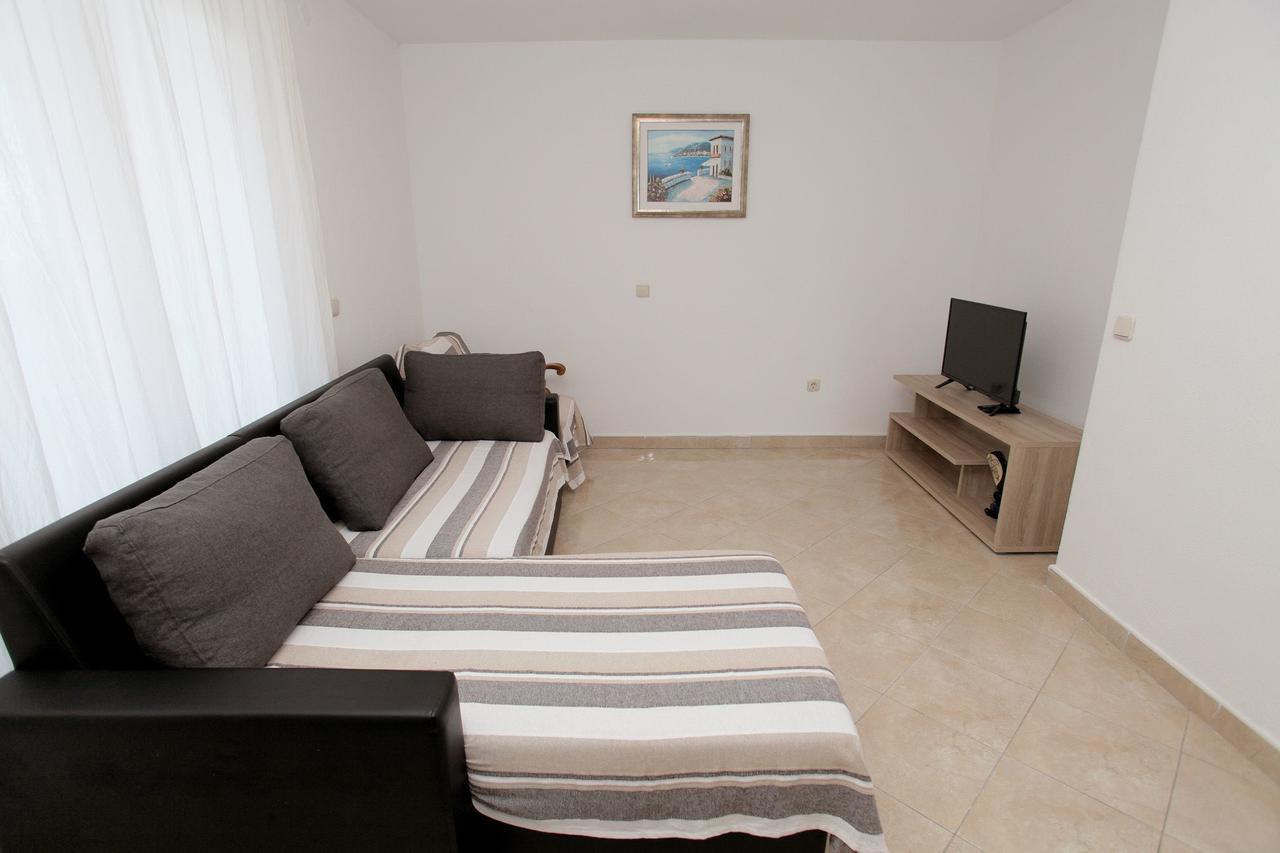 Apartments Iva Trogir Exterior photo